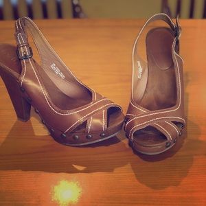 Mia Wooden platform shoes